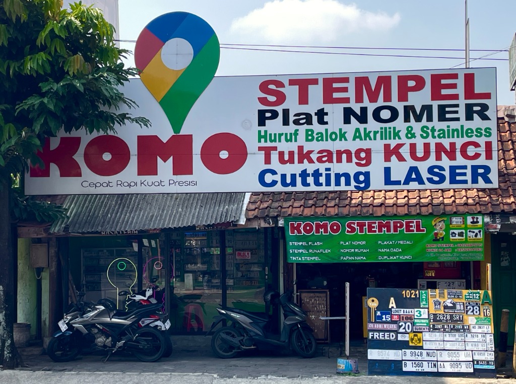 Foto Outlet Komo Plat Cabang Bancarkembar